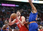 爱游戏在线-雷恩主场大捷，击败强敌展现实力