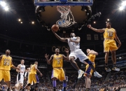 爱游戏体育-鹰击长空，新王当立，锡安压制级表现助鹈鹕力克雄鹿