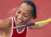 爱游戏官网-利拉德爆发，上海队硬仗取胜湖人，一场跨越篮球世界的对话