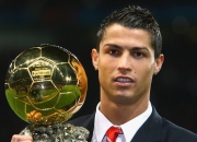 爱游戏中国-双线突围，多特欧冠关键战破局，佩德里英超争冠接管比赛