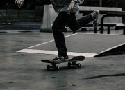 爱游戏大厅-F1街道赛之夜，坎特关键节点连续得分，诠释赛道上的唯一性