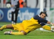 爱游戏大厅-锁链与乐章，若日尼奥的欧冠半决赛防守艺术