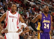 爱游戏在线-76人制霸骑士，德罗赞里程碑之夜，费城的新王与芝加哥的孤星