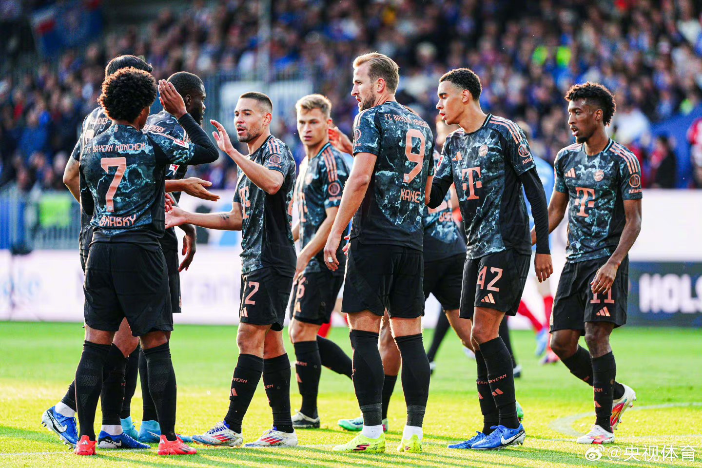 英格兰鏖战拜仁，库尔图瓦关键制胜