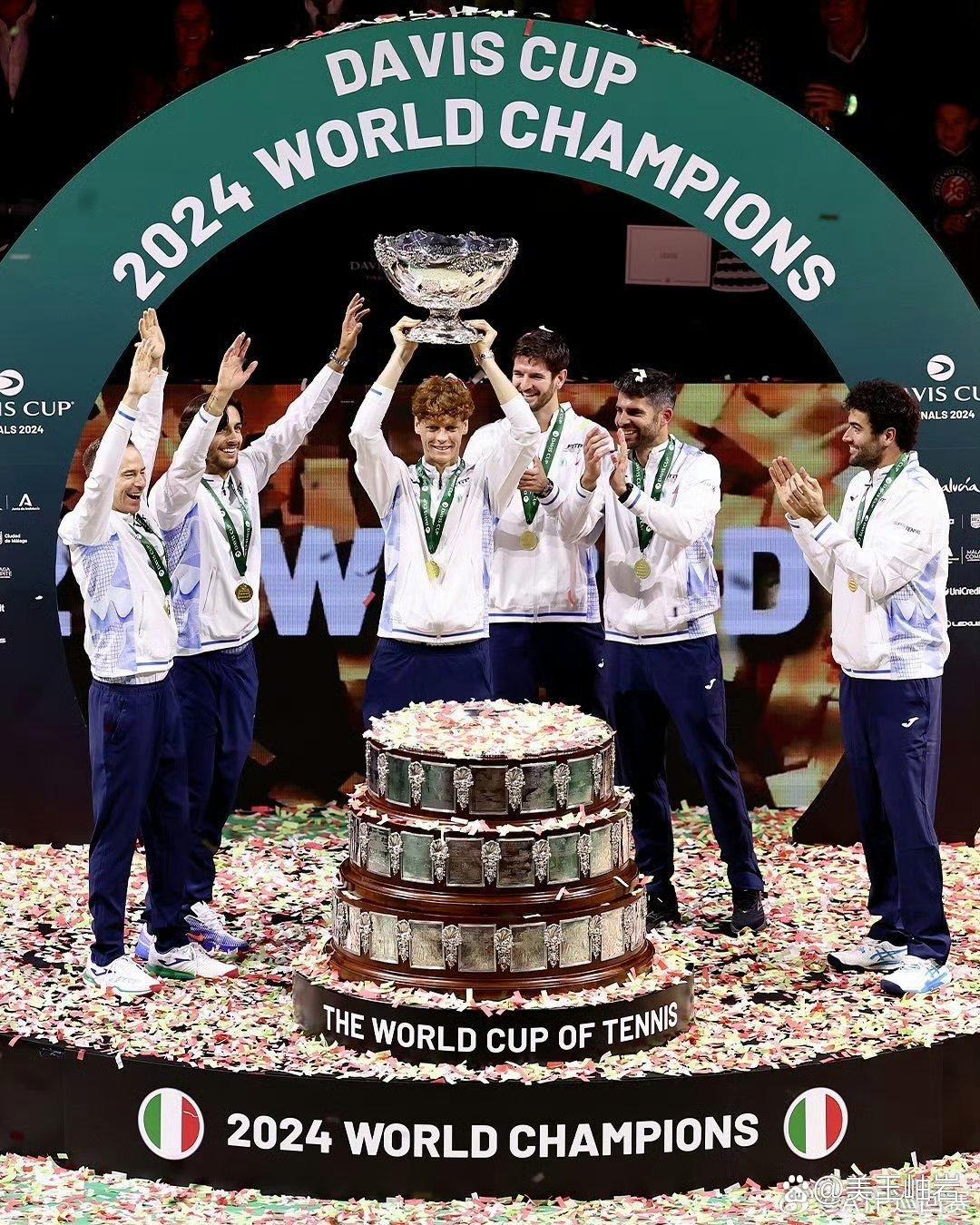 年终总决赛翻盘戴维斯杯,西西帕斯惊艳四座 年终总决赛翻盘戴维斯杯,西西帕斯惊艳四座