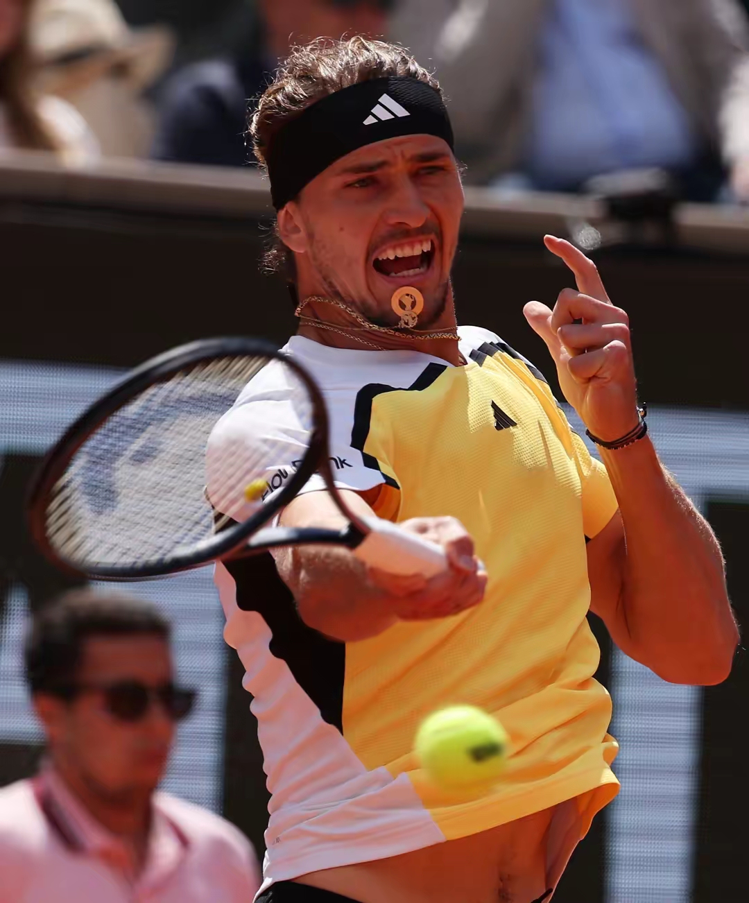 拉沃尔杯横扫年终总决赛，兹维列夫扛起全队