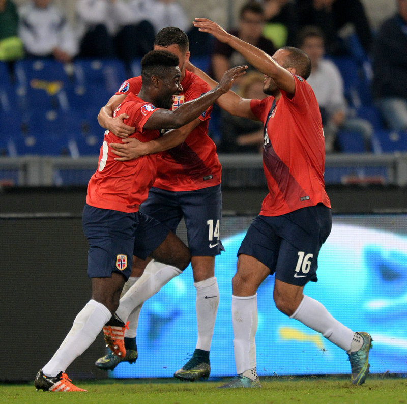 韩国逆转克罗地亚，法比尼奥带队取胜