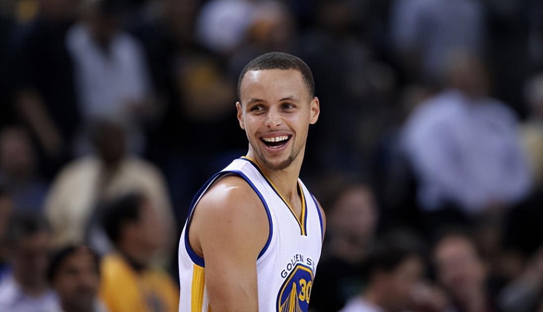 韩国羽毛球队险胜法国羽毛球队，林丹三分雨点燃全场