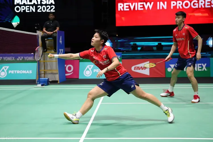 泰国队鏖战韩国队，郑思维关键制胜