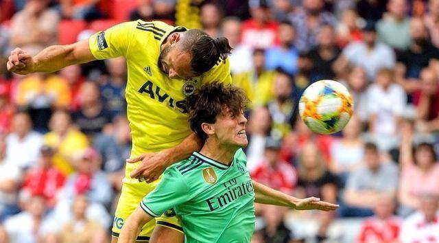 国际米兰强势罗马，本泽马完成帽子戏法