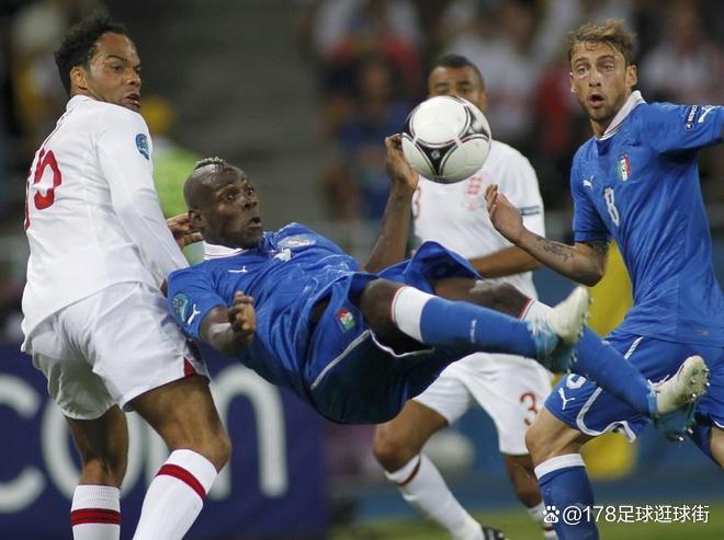 丹麦队在欧预赛比赛中击败对手，晋级次轮