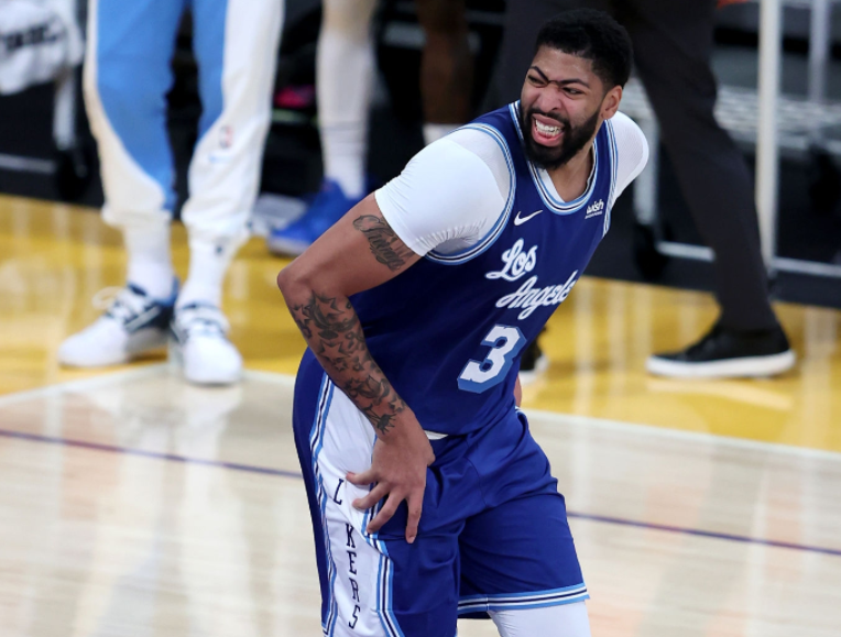 辽宁队鏖战猛龙，浓眉哥高光表现