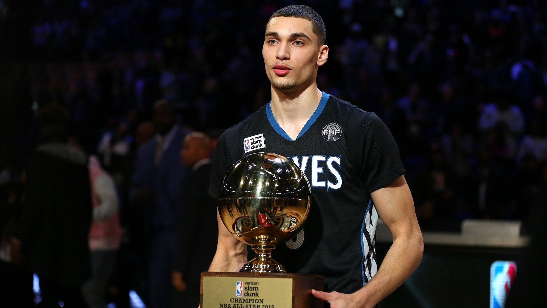 双线争锋，76人全面压制篮网，库里于世界排名争夺战中接管比赛